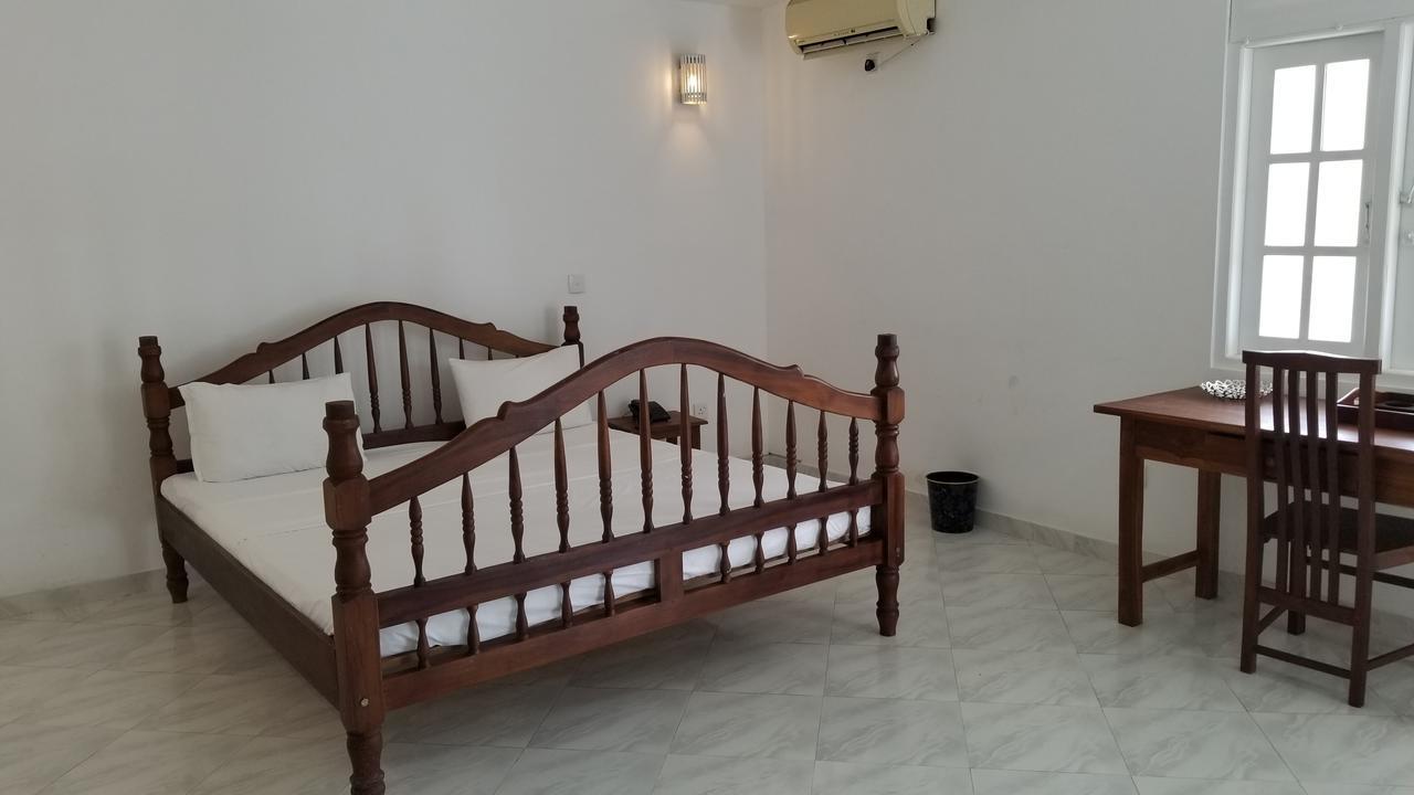 Hotel Heights 3*